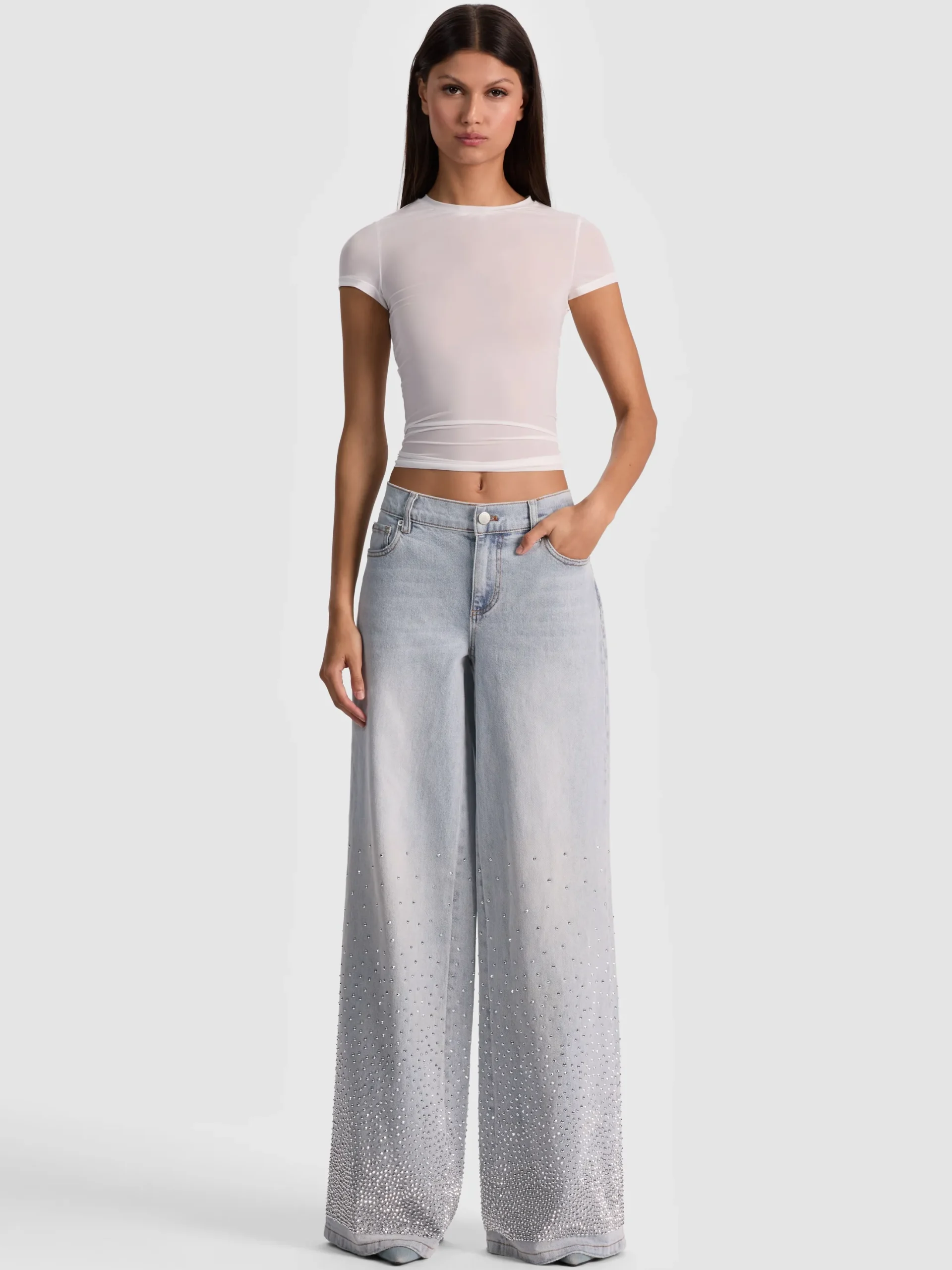 AMAZING EMBELLISHED JEAN