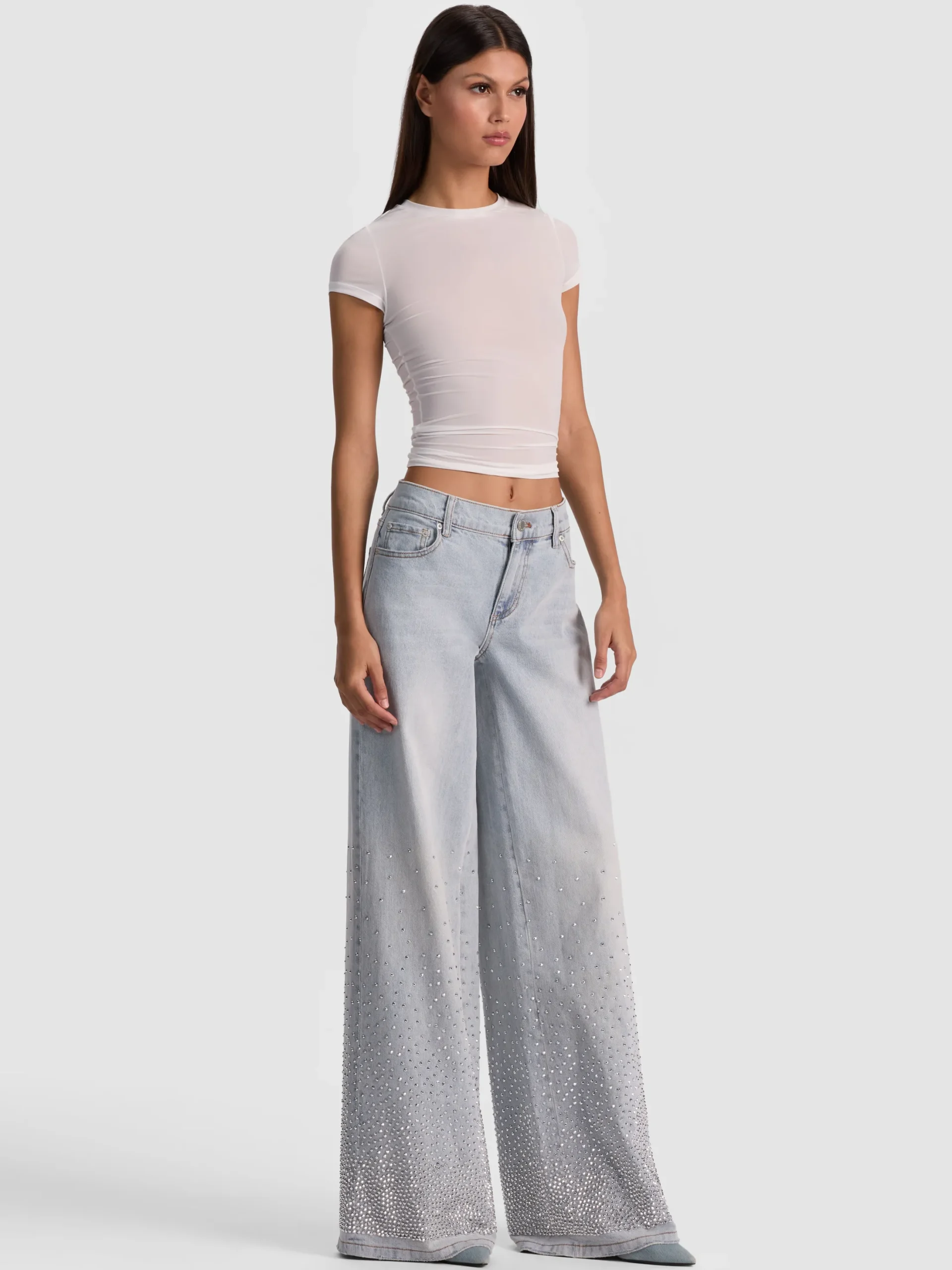 AMAZING EMBELLISHED JEAN