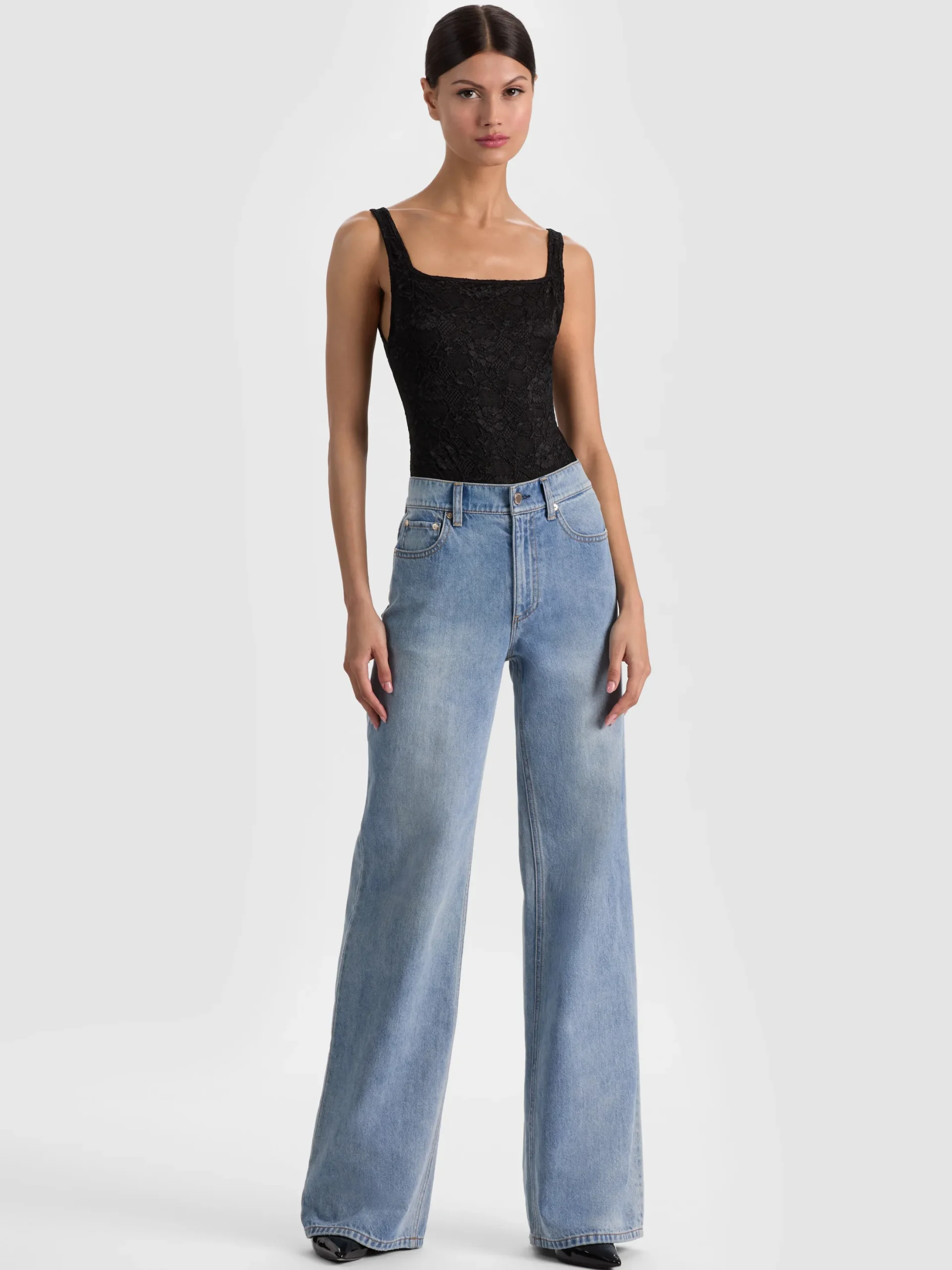 ANNIKA LACE BODYSUIT