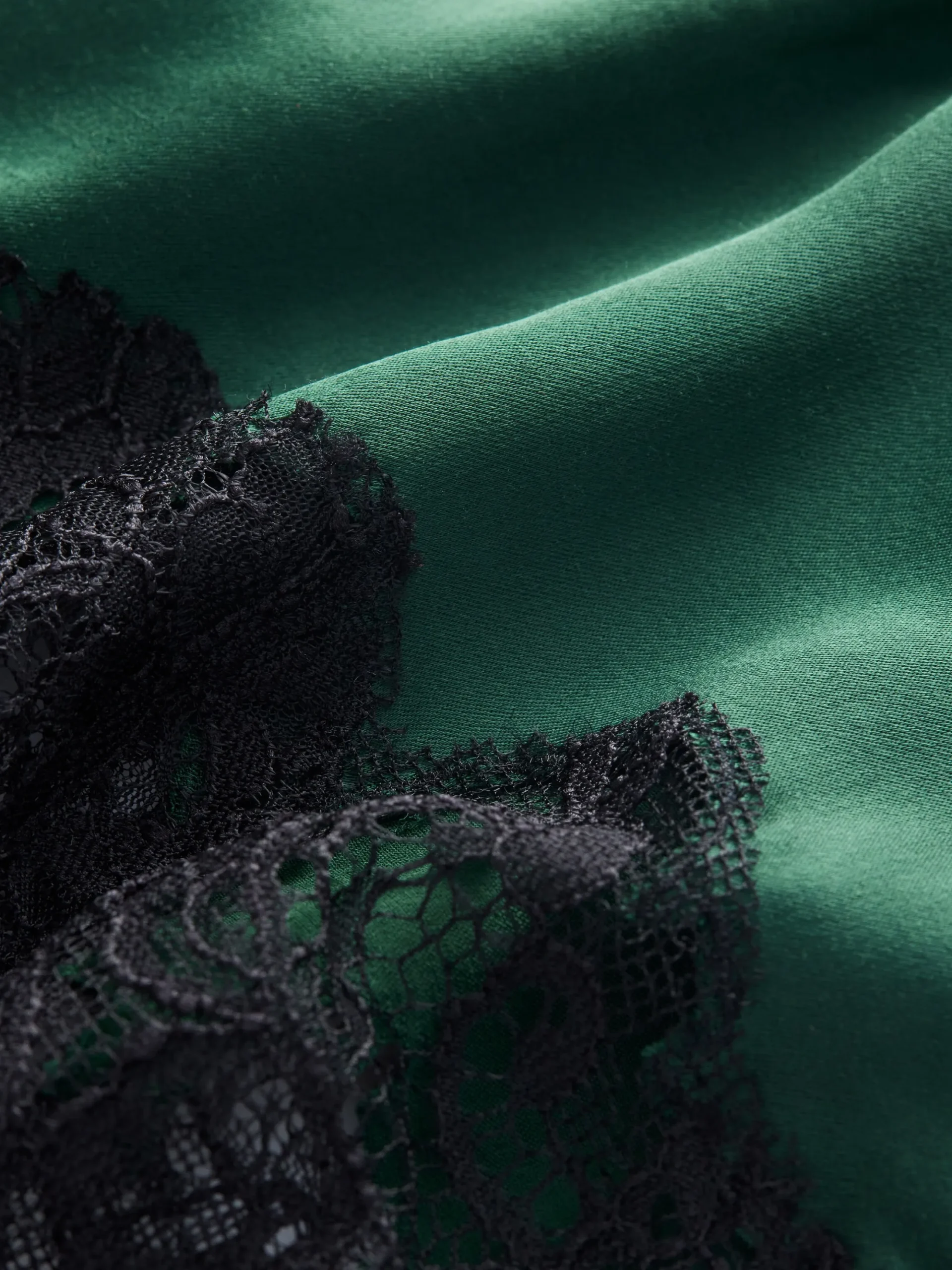 CLAUDIA LACE SLIP TOP