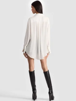 FINELY OVERSIZED BUTTON DOWN