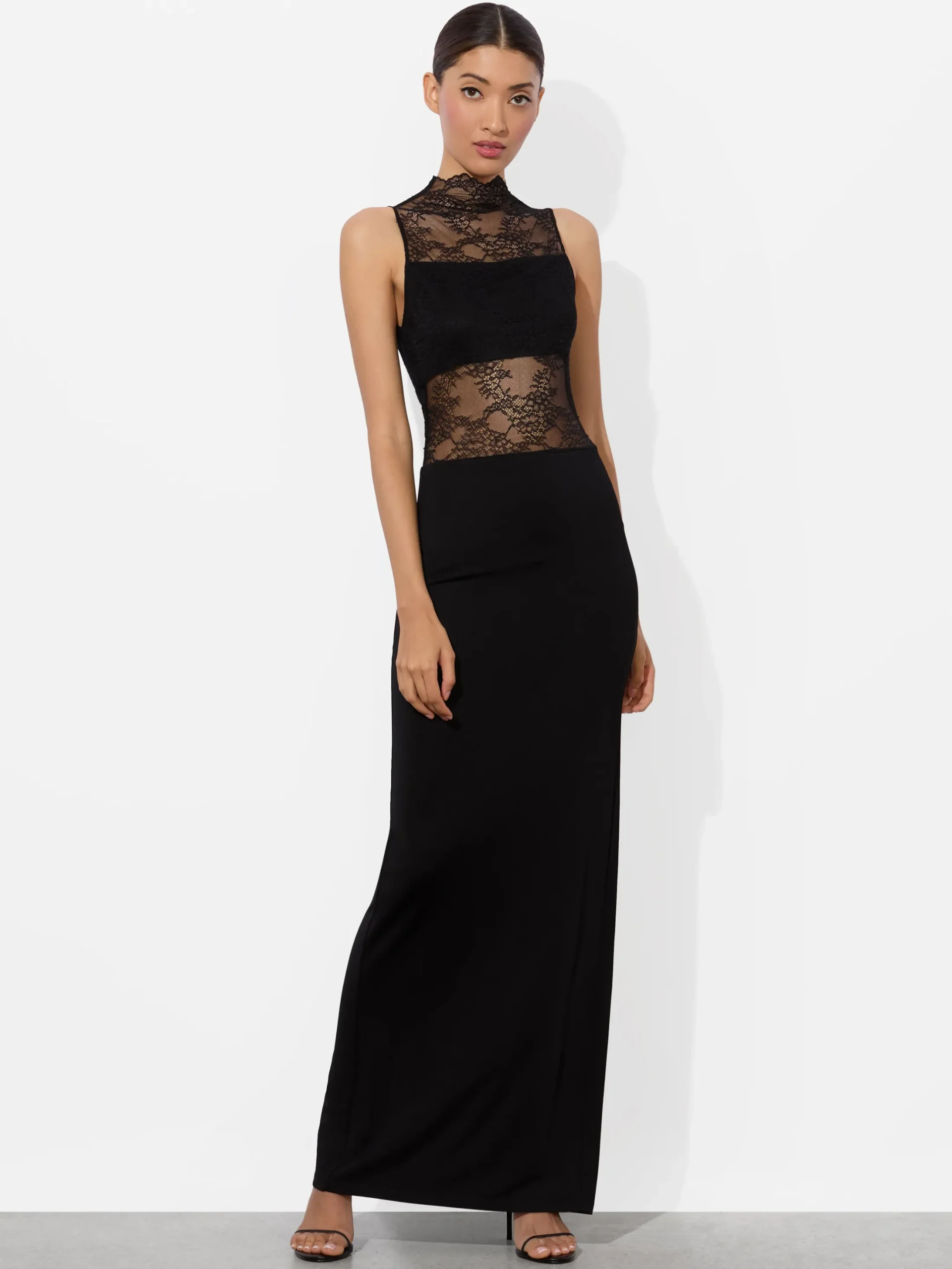 NICHOL LACE MAXI DRESS